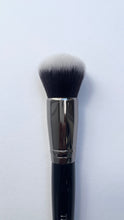 Load image into Gallery viewer, Buffing Foundation Brush
